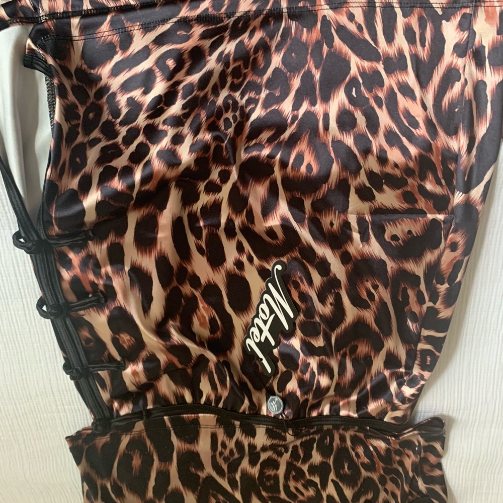 Motel Rocks - Leopard set! - Picture 5 of 8